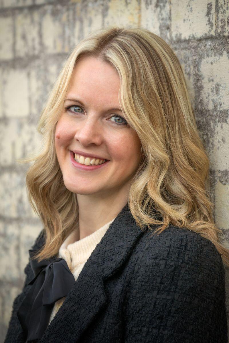 Louise is the admin of the Froyle Park Wedding Instagram account.