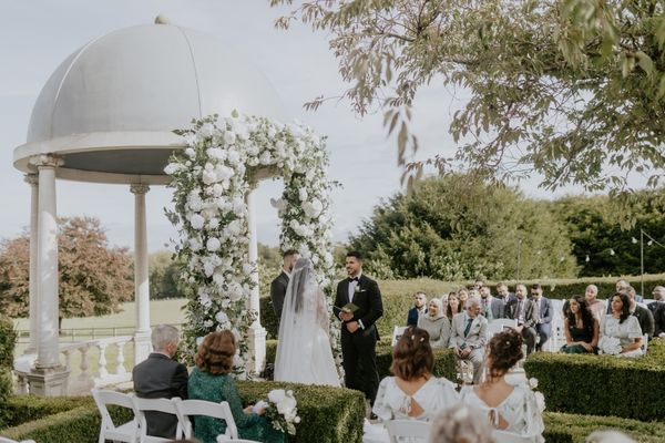 A Beautiful outdoor wedding ceremony at Froyle Park in Hamphire