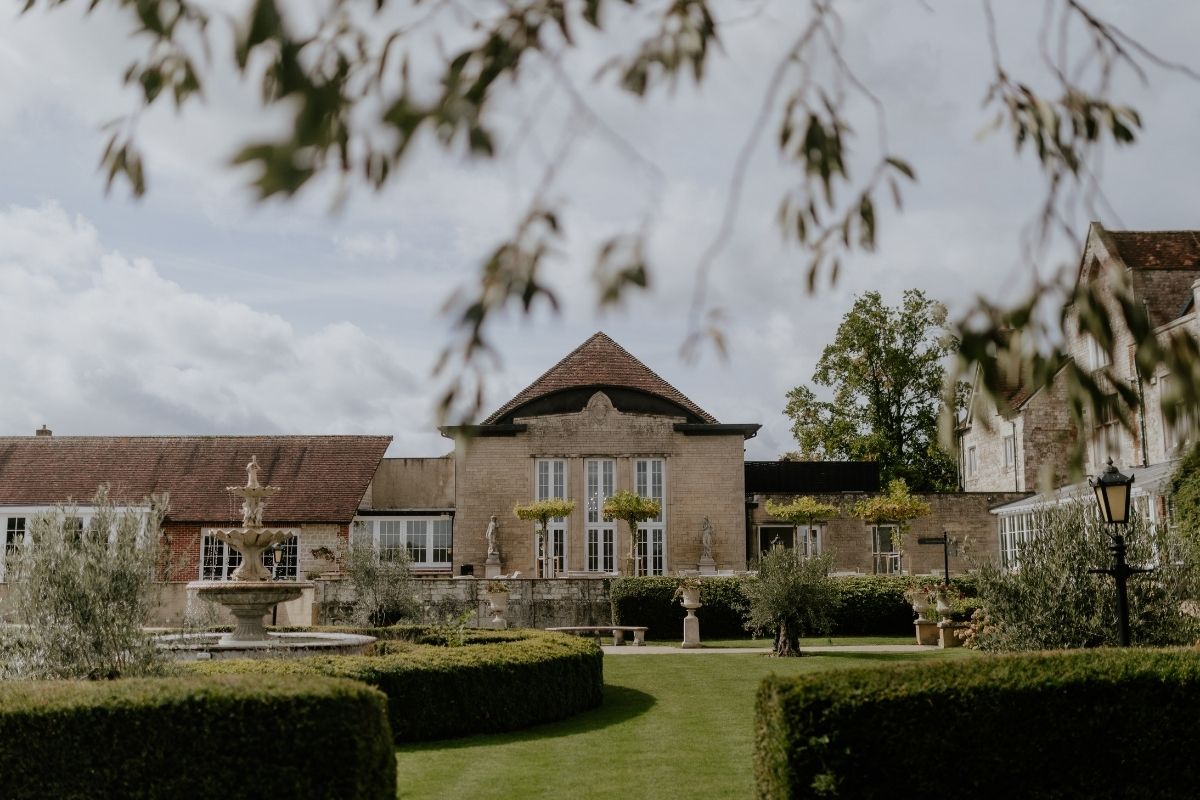 Froyle Park in Hampshire has well manicured lawns and grounds that are perfect for outdoor wedding celebrations.
